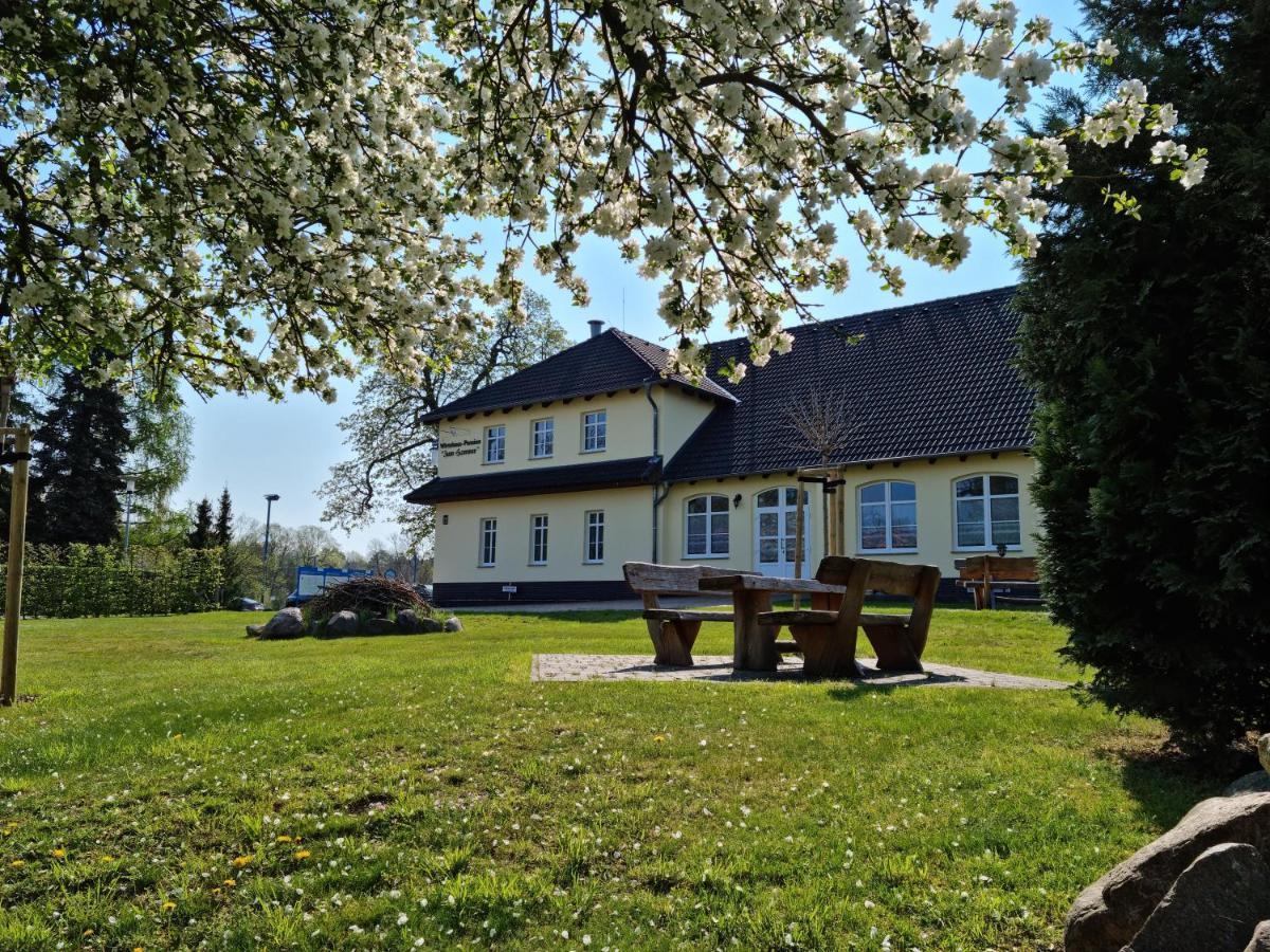 Wirtshaus & Pension "Zum Hammer" Neustadt  Exteriör bild