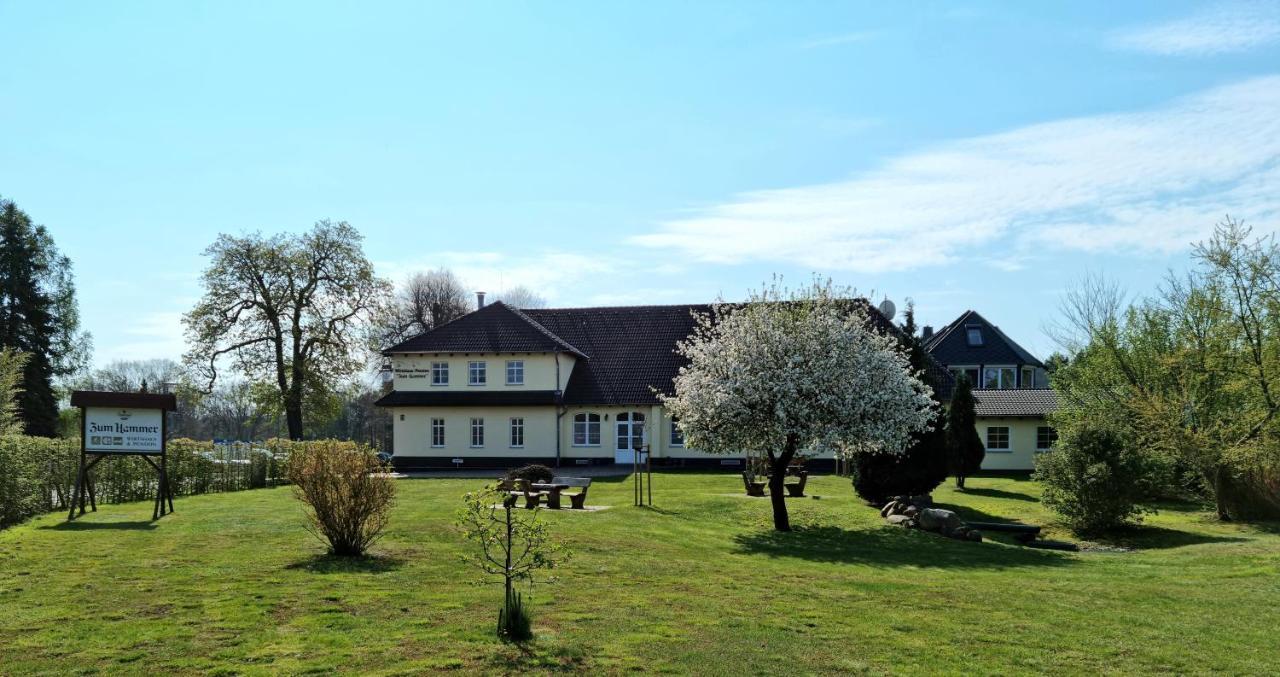 Wirtshaus & Pension "Zum Hammer" Neustadt  Exteriör bild