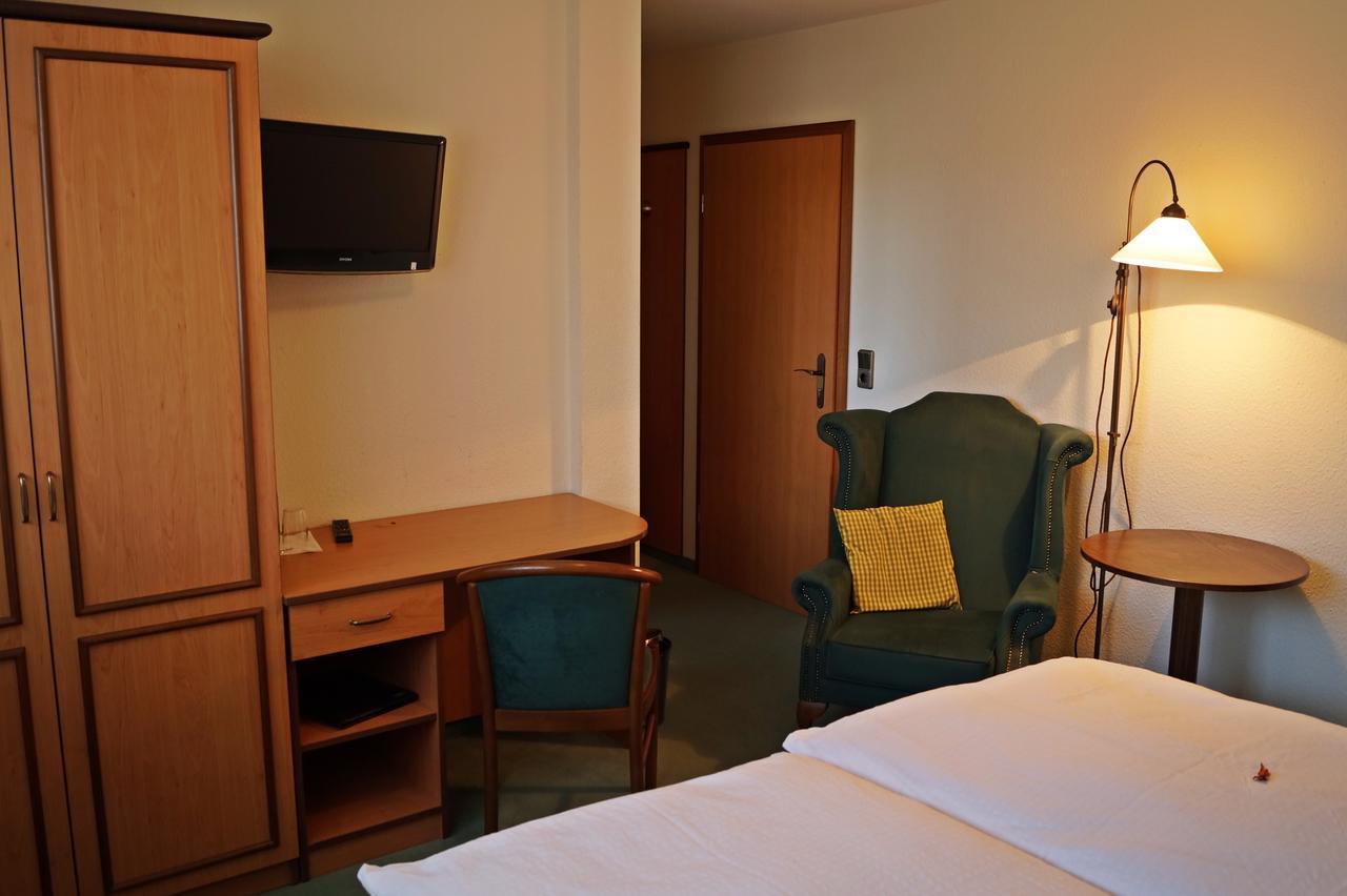 Wirtshaus & Pension "Zum Hammer" Neustadt  Exteriör bild