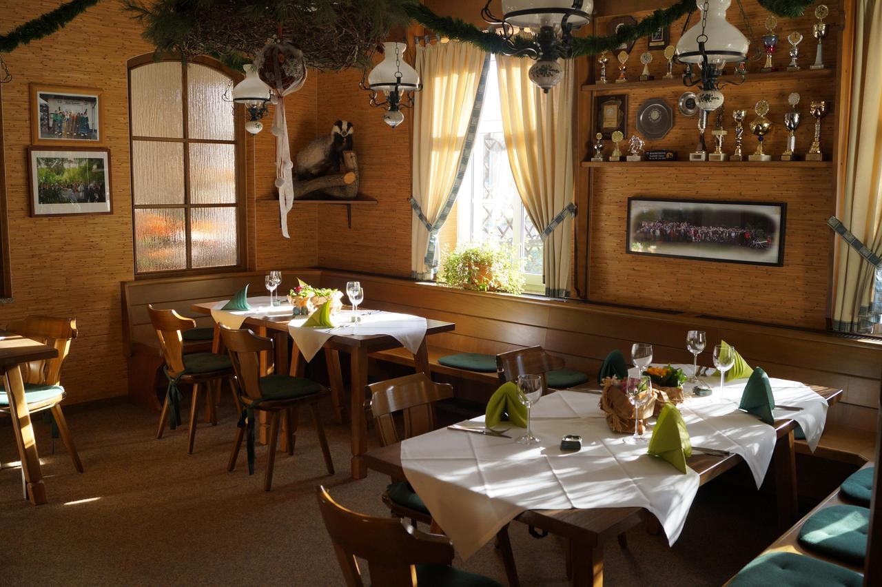 Wirtshaus & Pension "Zum Hammer" Neustadt  Exteriör bild